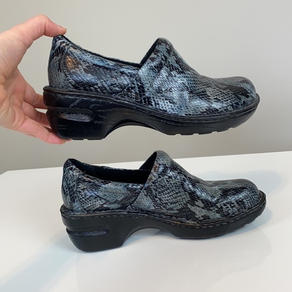 BOC Gray And Black Snake Print Clogs Size 7 - Picture 14 of 15